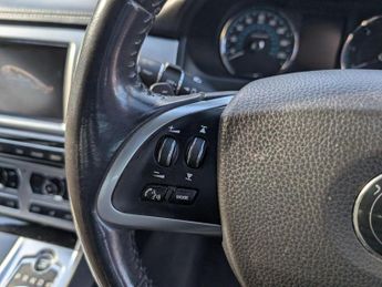 JAGUAR XF 3.0d S V6 Portfolio Auto Euro 5 (s/s) 4dr