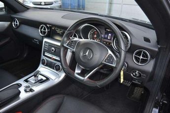 MERCEDES-BENZ SLC 2.1 SLC250d AMG Line