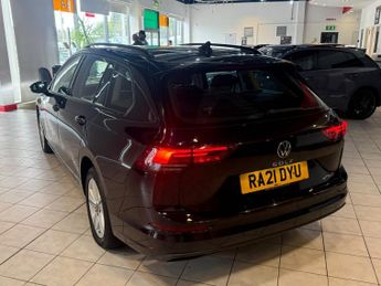 VOLKSWAGEN GOLF 1.5 eTSI MHEV Life