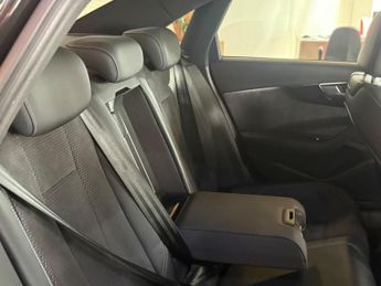 AUDI A4 2.0 TDI 35 Black Edition