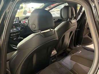 AUDI A4 2.0 TDI 35 Black Edition