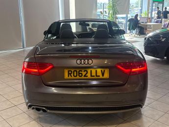 AUDI A5 CABRIOLET 2.0 TDI S line