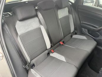 VOLKSWAGEN POLO 1.0 TSI R-Line DSG Euro 6 (s/s) 5dr