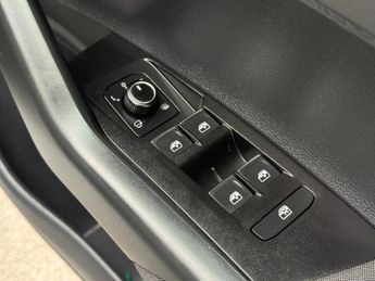 VOLKSWAGEN POLO 1.0 TSI R-Line DSG Euro 6 (s/s) 5dr