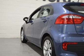 KIA RIO 1.3 2