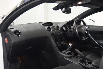 PEUGEOT RCZ 1.6 THP Sport