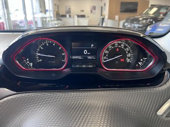 PEUGEOT 2008 1.2 PureTech GT Line