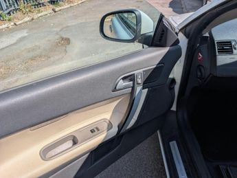 VOLVO C70 2.4 SE Euro 4 2dr