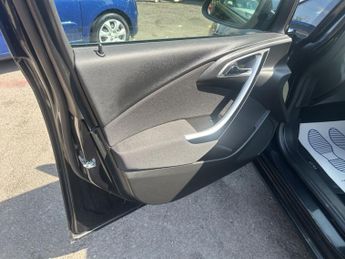 VAUXHALL ASTRA 1.4 T 16v SRi