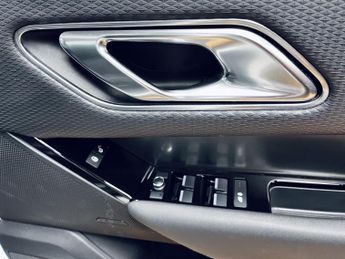 LAND ROVER RANGE ROVER VELAR 2.0 D180