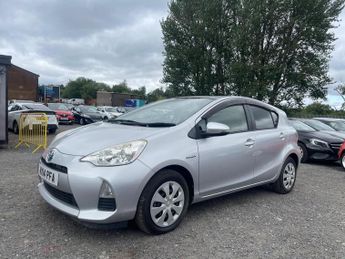 TOYOTA AQUA Hybrid Automatic 1.5 Euro 5 5dr