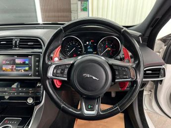 JAGUAR XE 2.0d R-Sport Auto Euro 6 (s/s) 4dr