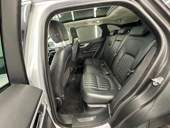 JAGUAR F-PACE 2.0 D180 Portfolio Auto AWD Euro 6 (s/s) 5dr