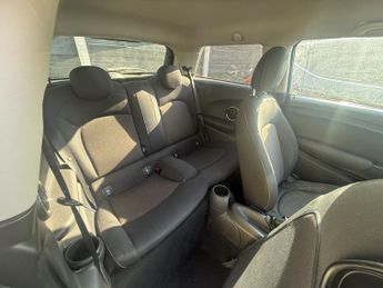 MINI HATCH 1.5 Cooper 3-Door Hatch