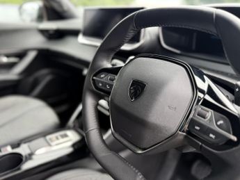 PEUGEOT 2008 1.2 PureTech Allure EAT Auto Euro 6