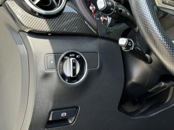 MERCEDES-BENZ B CLASS 1.6 B180 AMG Line