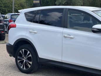 TOYOTA RAV4 2.0 V-Matic Icon