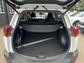 TOYOTA RAV4 2.0 V-Matic Icon