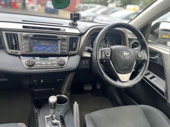 TOYOTA RAV4 2.0 V-Matic Icon