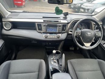 TOYOTA RAV4 2.0 V-Matic Icon