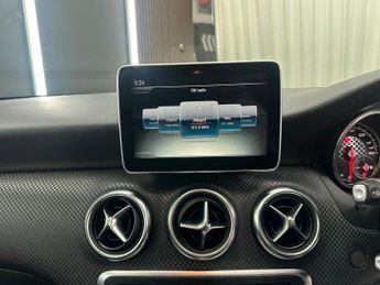 MERCEDES-BENZ A CLASS 2.1 A200d Sport (Premium) 7G-DCT Euro 6 (s/s) 5dr