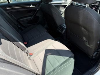 VOLKSWAGEN GOLF 2.0 TSI R Estate 5dr Petrol DSG 4Motion Euro 6