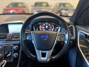 VOLVO XC60 2.0 R-Design D4 (181hp)