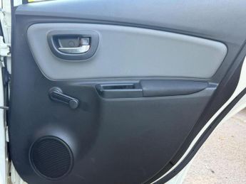 TOYOTA YARIS 1.5 VVT-h Icon E-CVT Euro 6 5dr