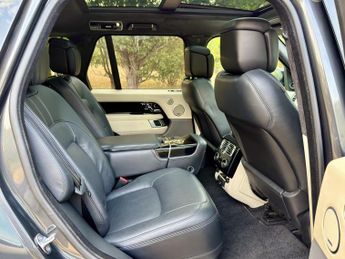 LAND ROVER RANGE ROVER 3.0 P400 MHEV Autobiography