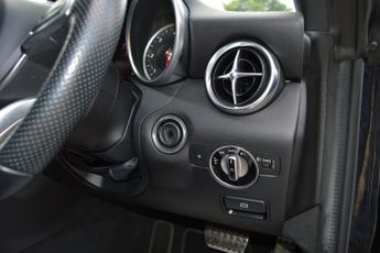 MERCEDES-BENZ SLC 2.1 SLC250d AMG Line