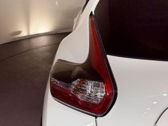 NISSAN JUKE 1.6 Tekna XTRON Euro 6 5dr