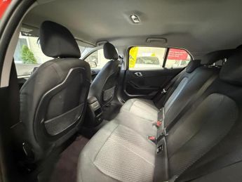 BMW 1 SERIES 1.5 118i SE