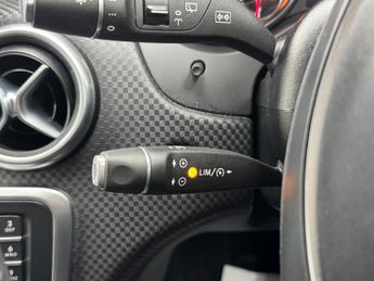 MERCEDES-BENZ A CLASS 1.6 A180 Sport