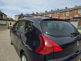PEUGEOT 3008 1.6 e-HDi Active