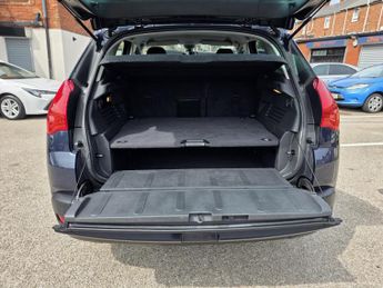 PEUGEOT 3008 1.6 e-HDi Active