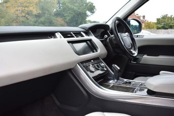 LAND ROVER RANGE ROVER SPORT 3.0 SD V6 HSE