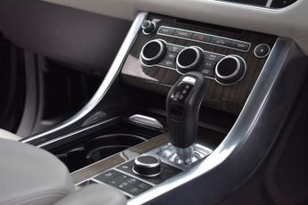 LAND ROVER RANGE ROVER SPORT 3.0 SD V6 HSE