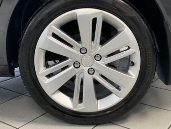 PEUGEOT 3008 1.6 BlueHDi Allure