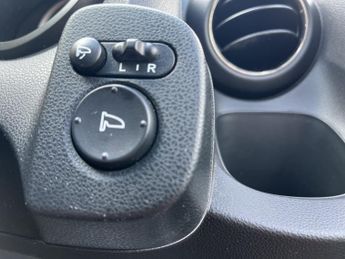 HONDA JAZZ 1.4 i-VTEC ES Plus