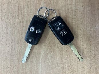 HONDA JAZZ 1.4 i-VTEC ES Plus