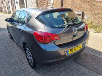 VAUXHALL ASTRA 1.6 16v Exclusiv