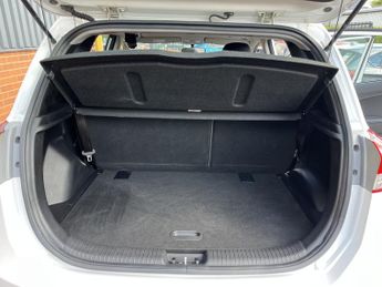 HYUNDAI IX20 1.6 Active