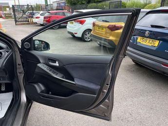 HONDA CIVIC 1.8 i-VTEC ES