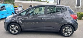 KIA VENGA 1.6 CRDi 4