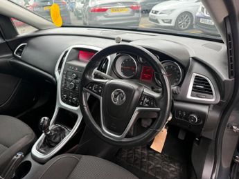 VAUXHALL ASTRA 1.4 16v SRi Euro 5 5dr