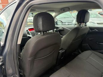 VAUXHALL ASTRA 1.4 16v SRi Euro 5 5dr
