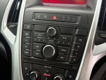VAUXHALL ASTRA 1.4 16v SRi Euro 5 5dr