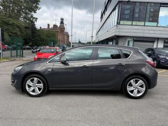 VAUXHALL ASTRA 1.4 16v SRi Euro 5 5dr