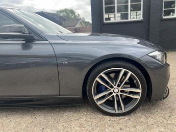 BMW 3 SERIES 2.0 320i M Sport Shadow Edition Saloon
