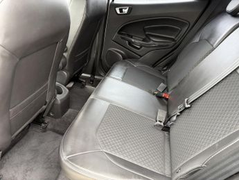 FORD ECOSPORT 1.0T EcoBoost Titanium